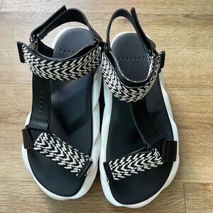 4CCCCEES Mellow Sandals in Oreo 36